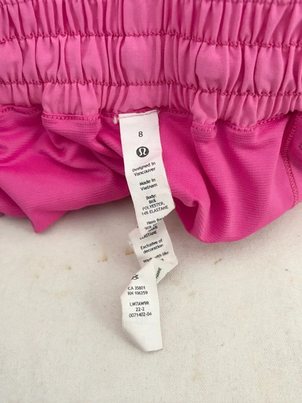 Lululemon Hotty Hot Low-Rise Short 2.5